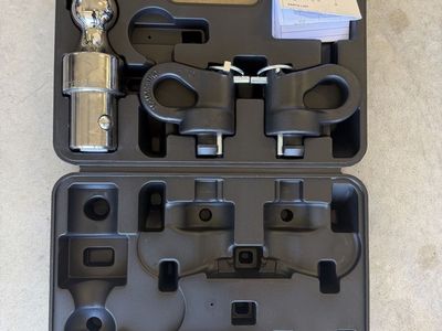 Gooseneck Ball Hitch Kit NIB