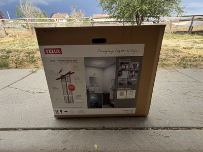 Velux 10-in. Sun Tunnel Skylight (THR 010) - New in Box, Pitched Flashing