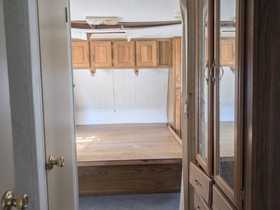 Forest River Cardinal 5th Wheel Travel Trailer - Project Unit / Needs Repair