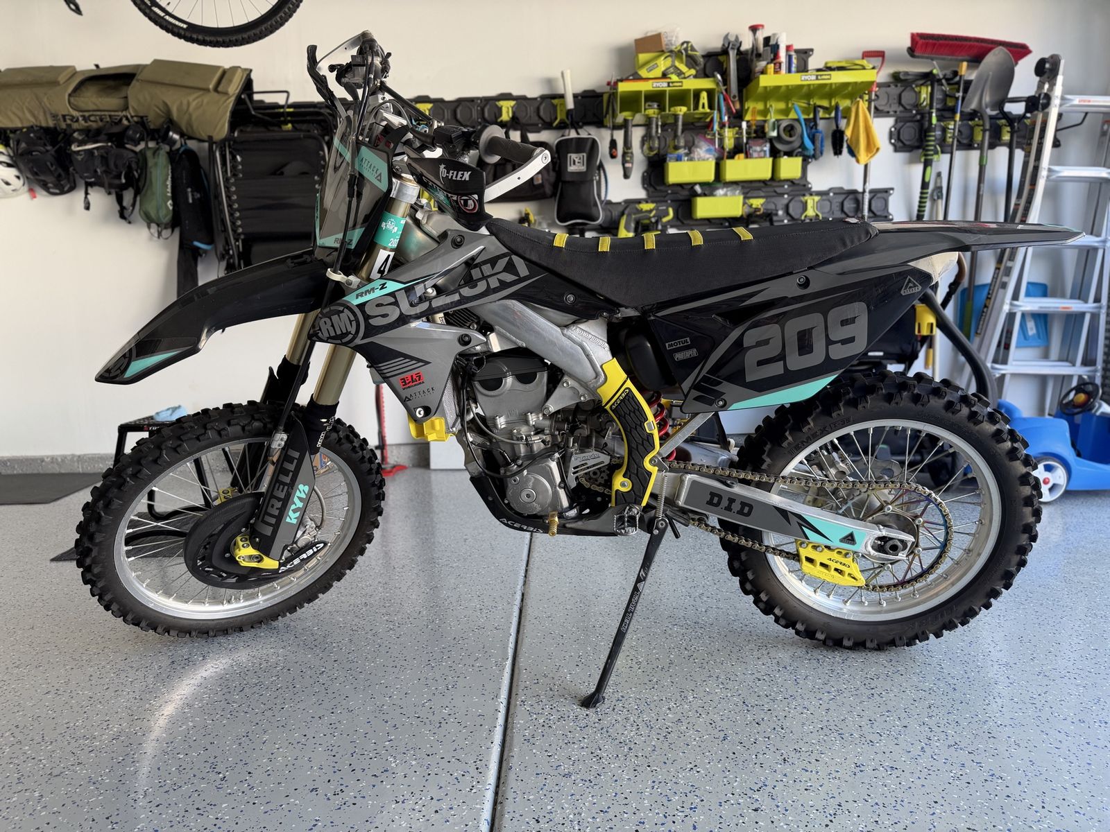 2012 Suzuki RM-Z 450 Dirt Bike - Excellent Condition, Aftermarket Upgrades & Extras