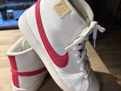 Nike Court Royale 2 Mid Womens SIze 8.5