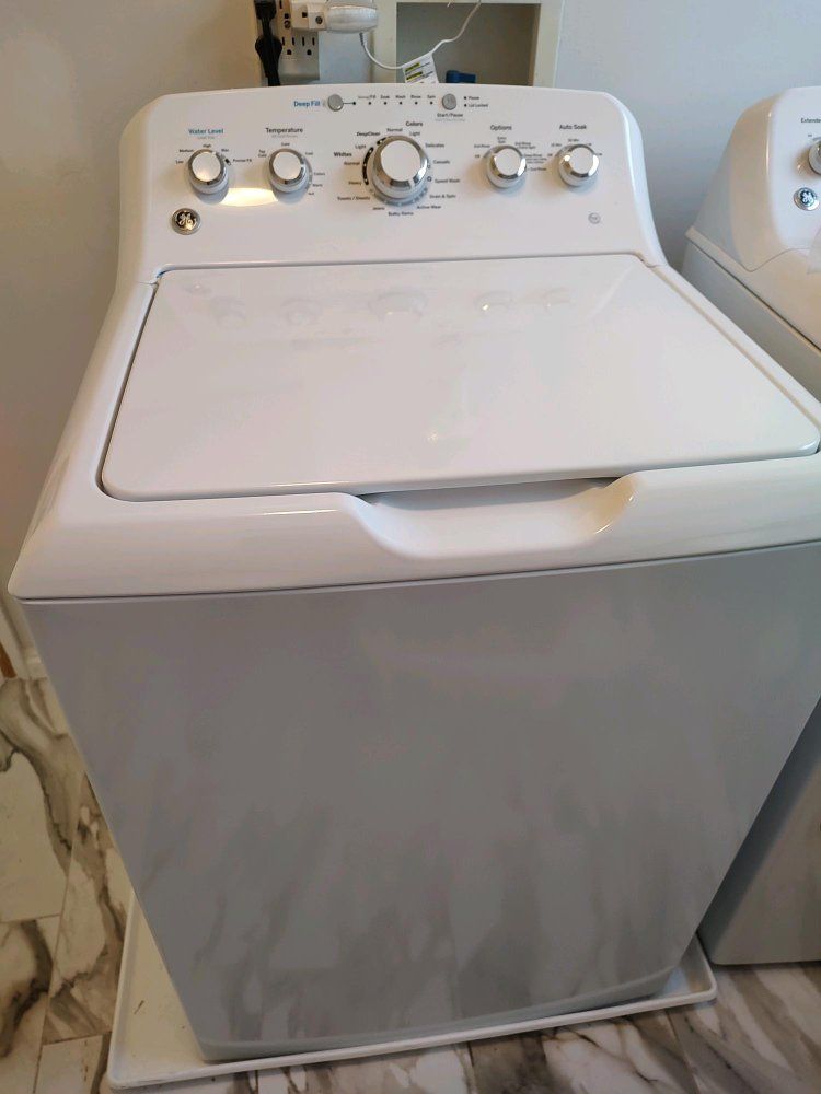 GE Washer/Dryer, 3 yr old