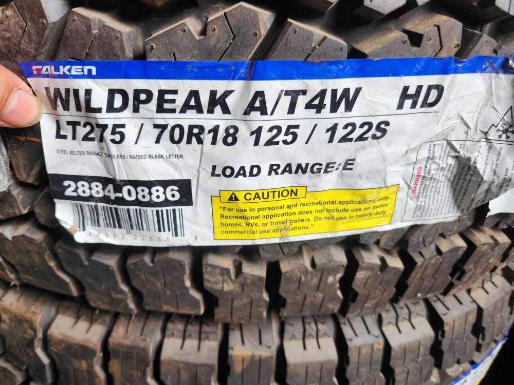 275/70r18 falken wildpeak at4w