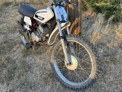 1975 Suzuki TS 125 dirt bike