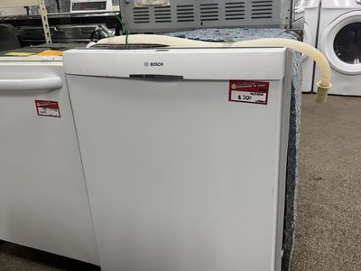 Bosch 100 Series White Built-In Dishwasher with Stainless Steel Tub - Used, Good Condition