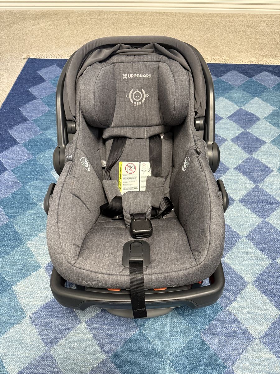 UPPAbaby Mesa V2 Infant Car Seat and Additional Base