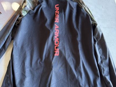 Under Armour Camo & Black 1/4 Zip Long Sleeve Shirt XL