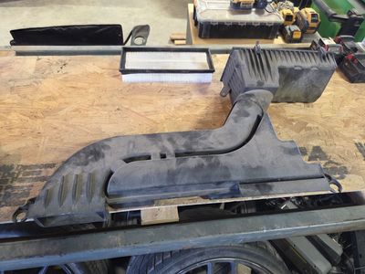 2010 nissan altima stock air intake box with filter