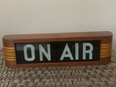 Vintage Style "ON AIR" Sign - Wooden Box Light Box - Retro Studio Decor