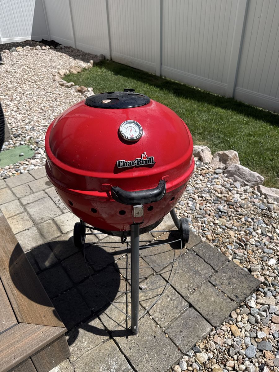 Charbroil Charcoal Grill