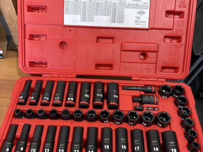 Milwaukee 3/8" Metric and SAE Socket Set 43-Piece