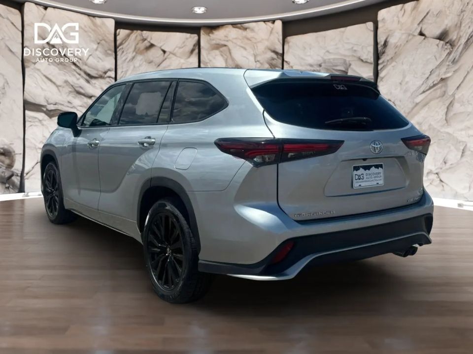 Main image 3