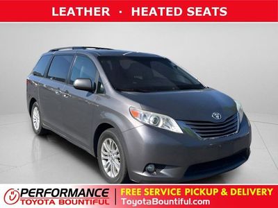 2017 Toyota Sienna XLE 8-Passenger