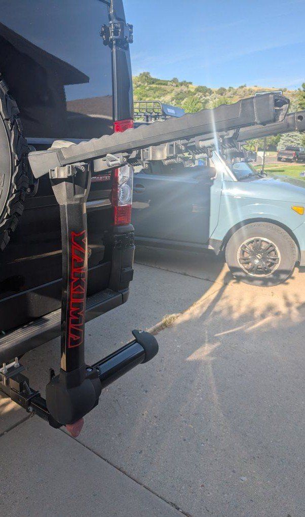 Yakima FullSwing Swing-Away Hitch Rack