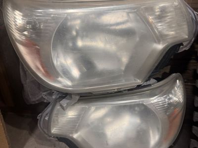 2012-2015 Tacoma Used Headlights