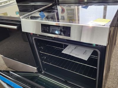 STUNNING BRAND NEW! FRIGIDAIRE GALLERY INDUCTION SLIDE IN RANGE!