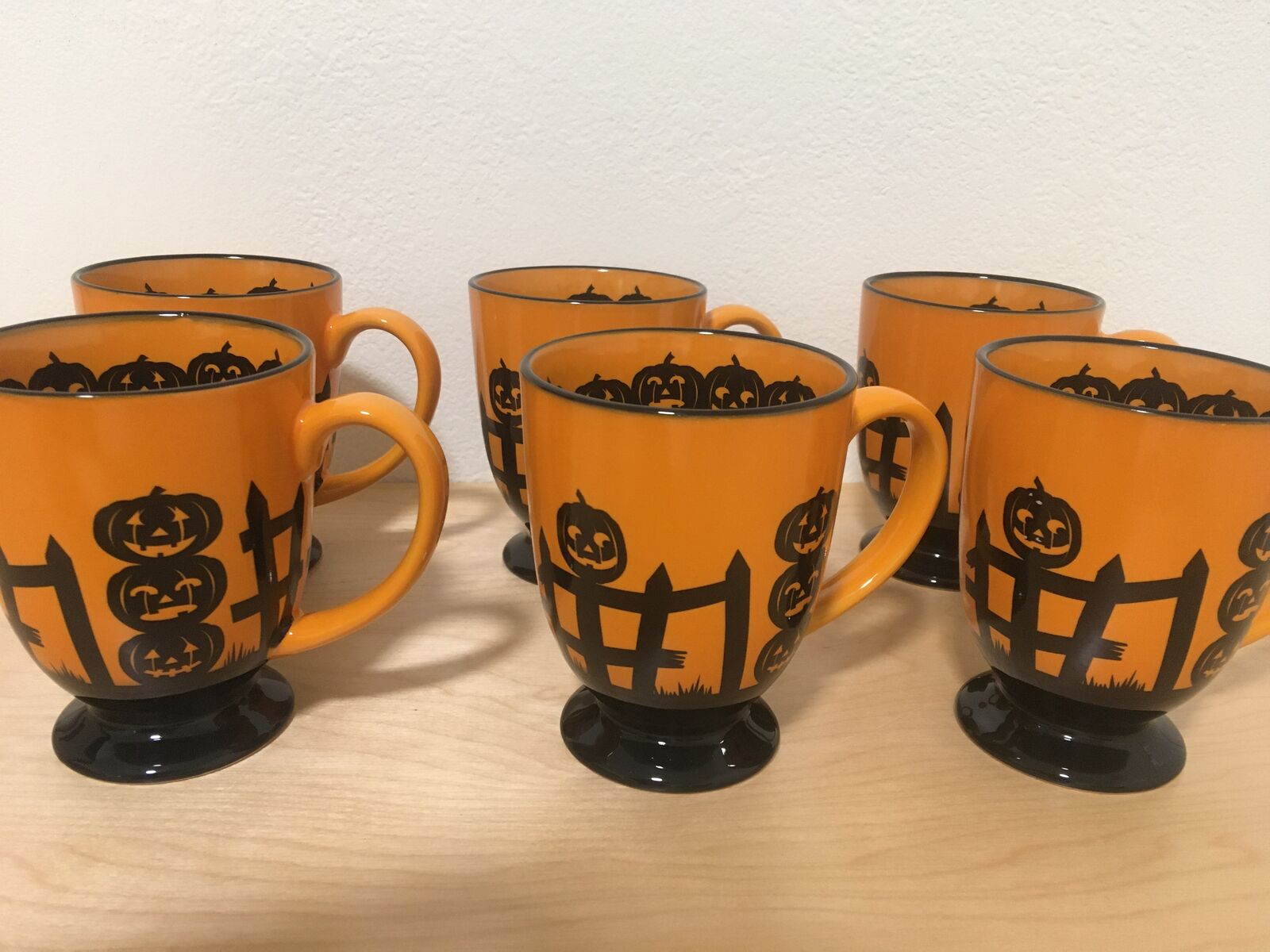 Set of 6 Martha Stewart Collection 16 oz Halloween Mugs, Jack-O-Lanterns $20