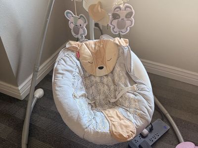 Fisher-Price Sweet Snugapuppy Dreams Cradle 'n Swing Baby Infant Swing with Music & Mobile