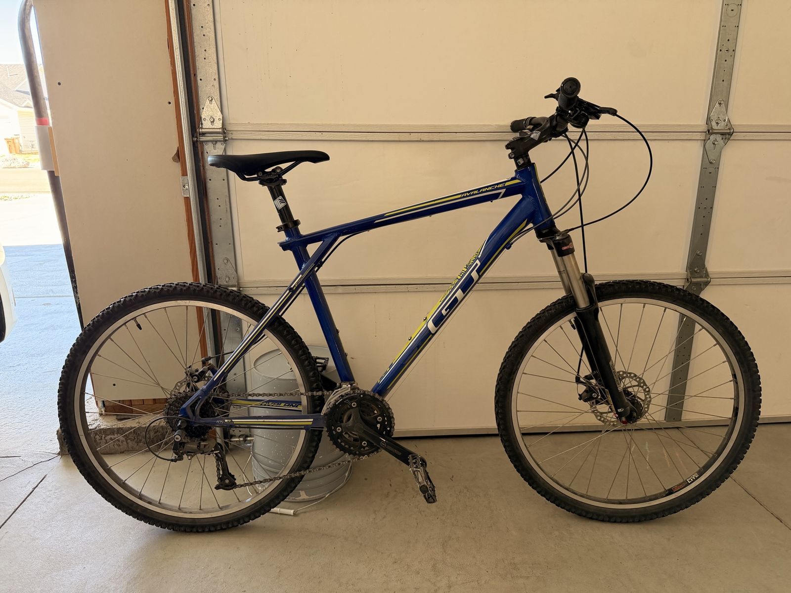 GT Avalanche Mountain Bike XL