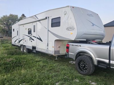 R Vision Bay Hauler 5th wheel toy hauler
