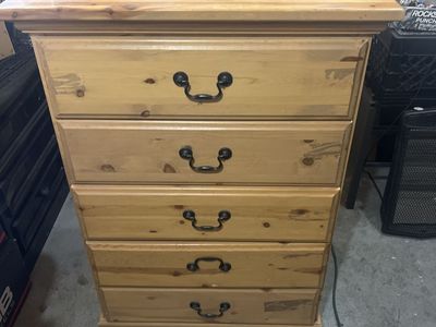 Solid 5-Drawer Chest Dresser