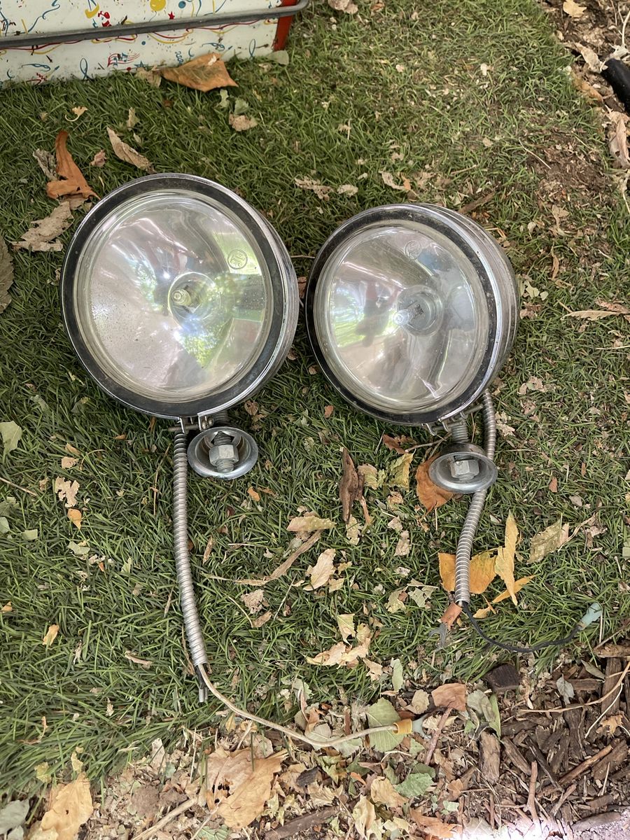 Vintage Chrome Driving Lights Auxiliary Fog Lamps Pair