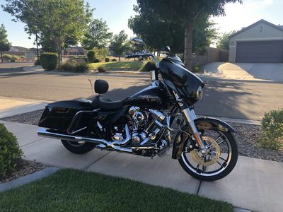 Harley Davidson Street Glide Special Mnt Rushmore edition.