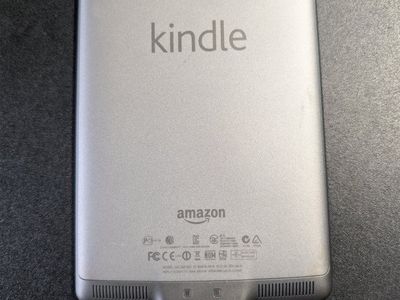 Amazon Kindle Touch 4th Gen (D01200) 6" Silver