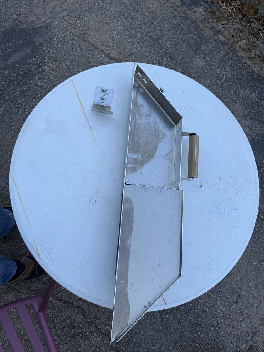 Main image 3
