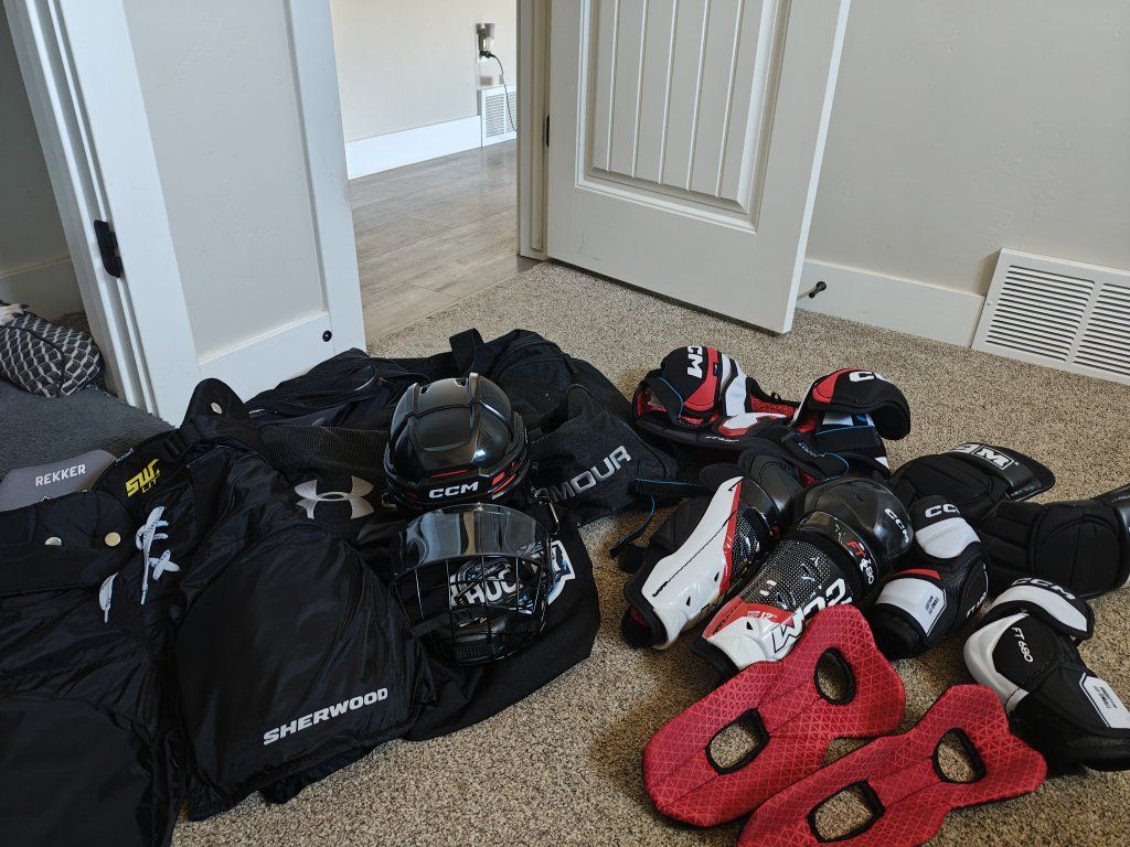 Intermediate L/Adult S Gear