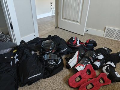 Intermediate L/Adult S Gear