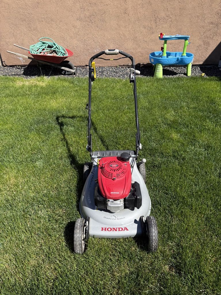 2010 4 Stroke Honda Quadra Cut + Smart Drive Gas Lawn Mower