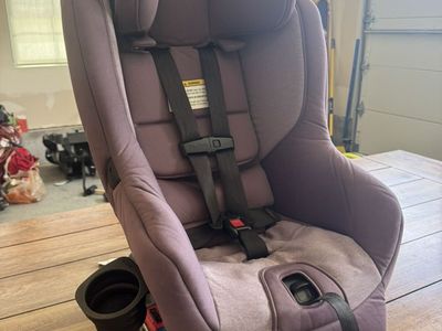 Nuna Rava Car Seat
