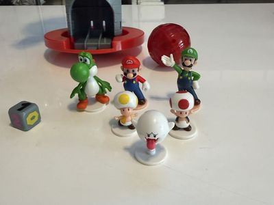 Super Mario Jenga-like Game w/ Mario, Luigi, Yoshi, Toad & Boo Figures & Dice