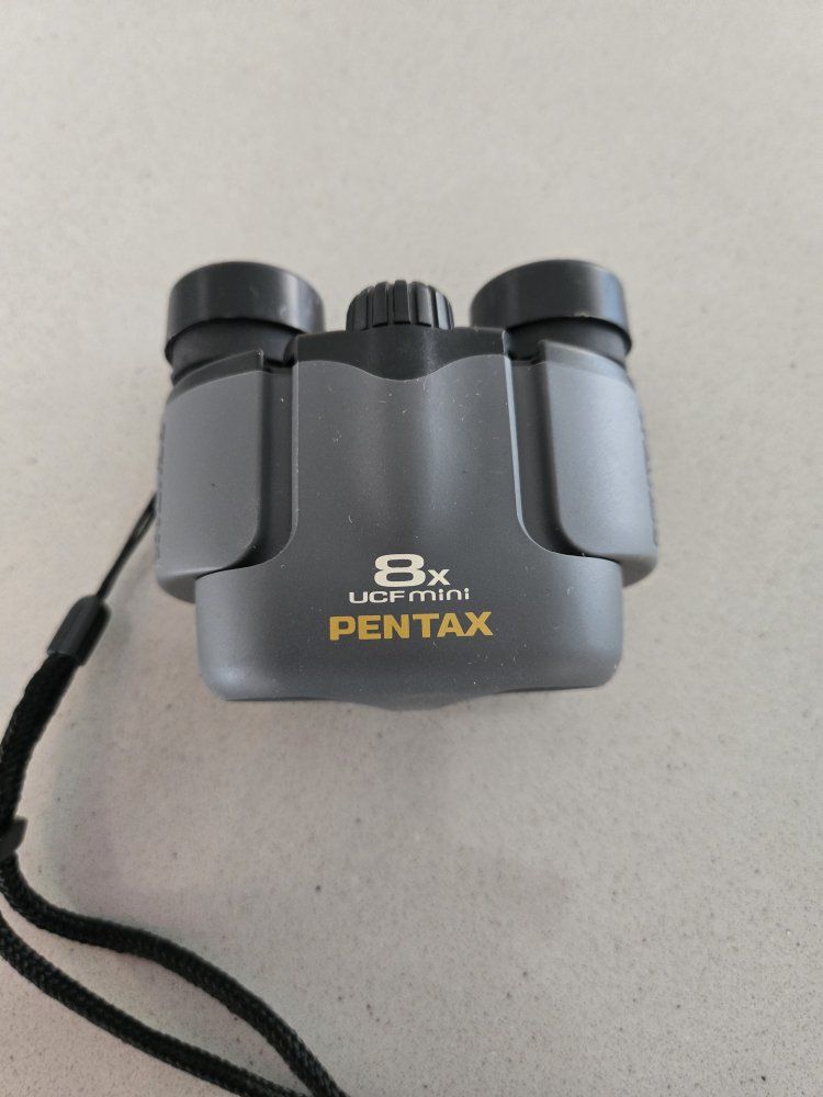 Pentax 8x UCF Compact Binoculars