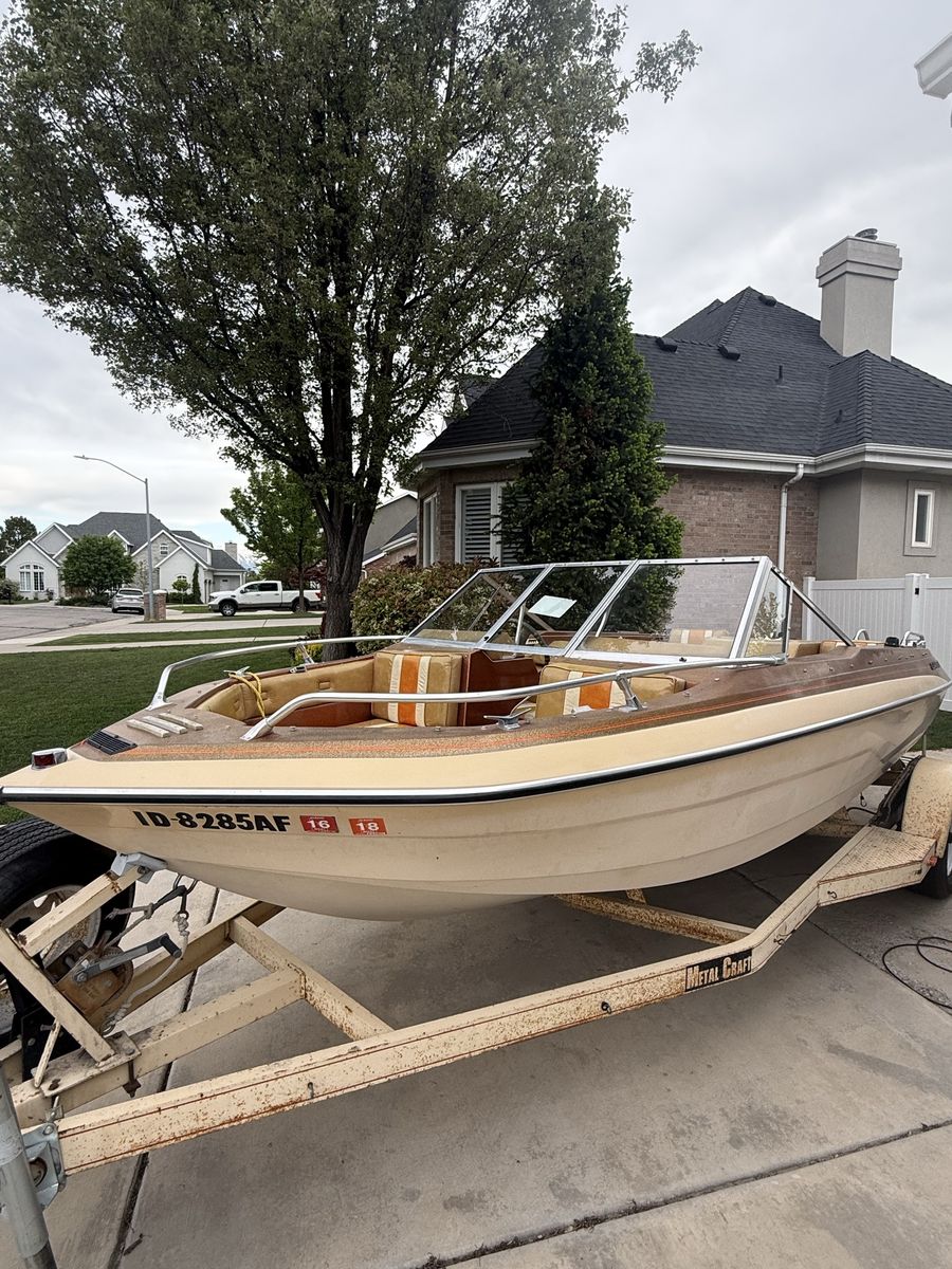 1974 Glastron