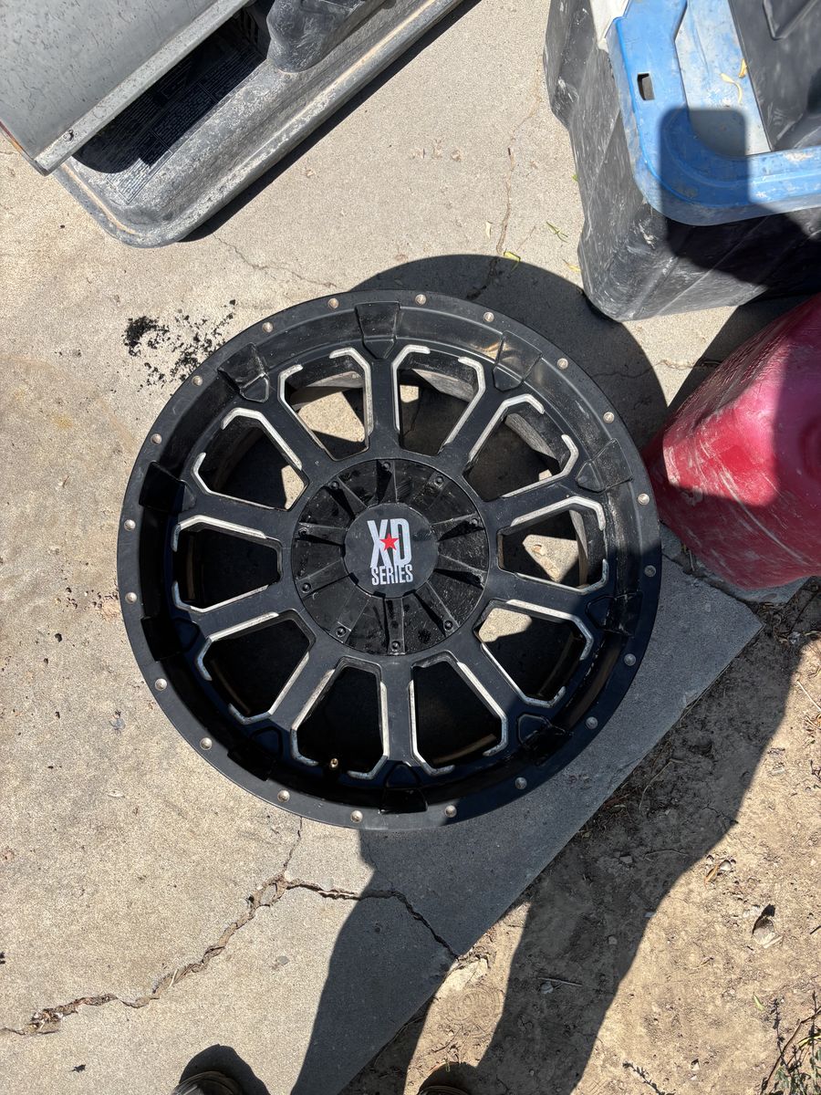 20in XD wheels on 8x6.5 bolt pattern