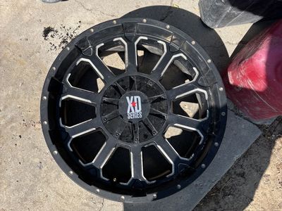 20in XD wheels on 8x6.5 bolt pattern