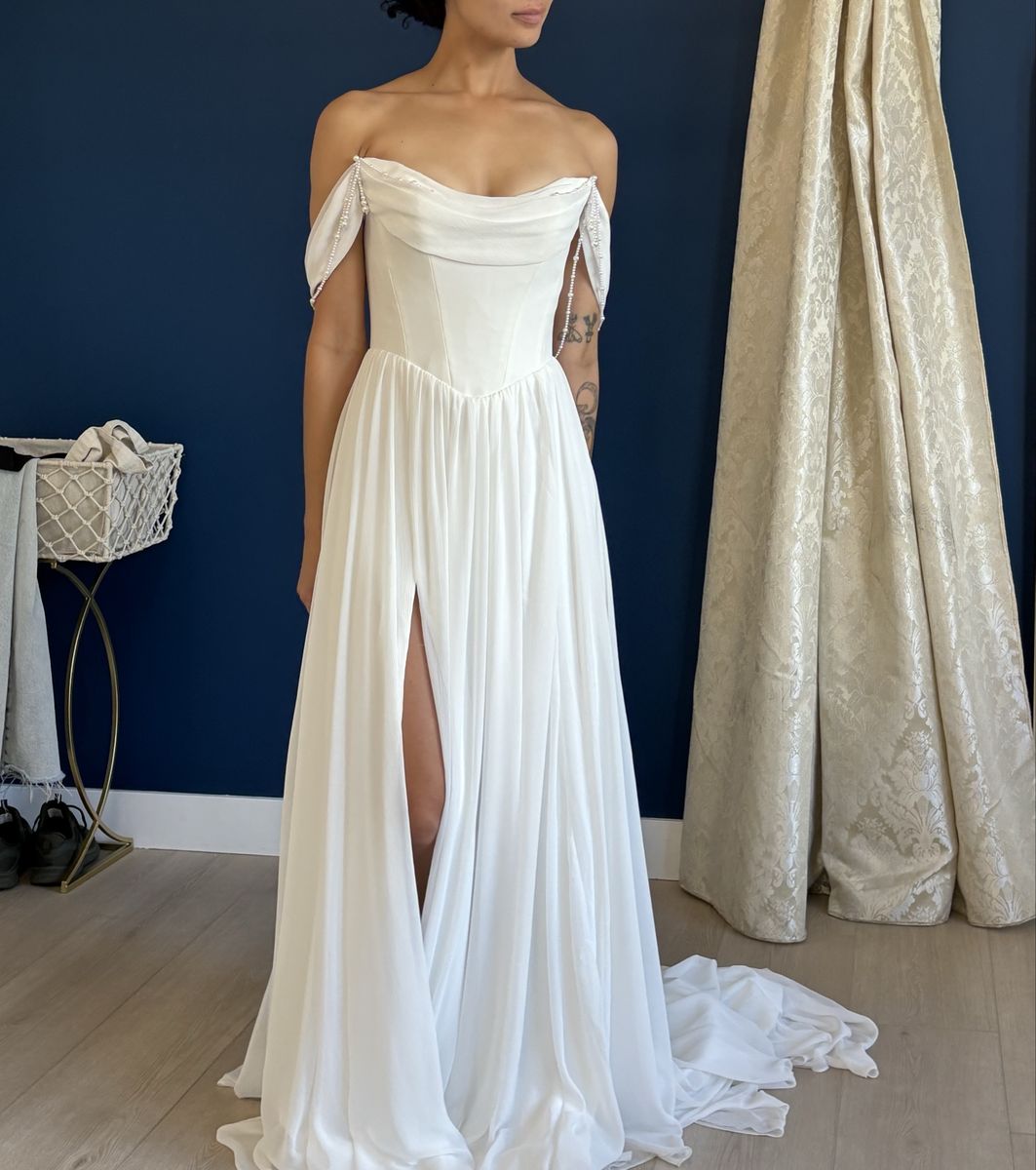 Madi Lane Serene Bennet Ivory Wedding Dress Size US 4