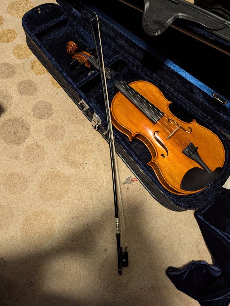 15" Viola with Hard Case and Bow