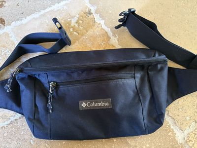 Blue Columbia Unisex Hip Pack w/ Gray Inside