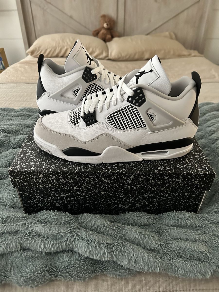 Nike Air Jordan 4 Retro Military Black Size 11