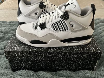 Nike Air Jordan 4 Retro Military Black Size 11