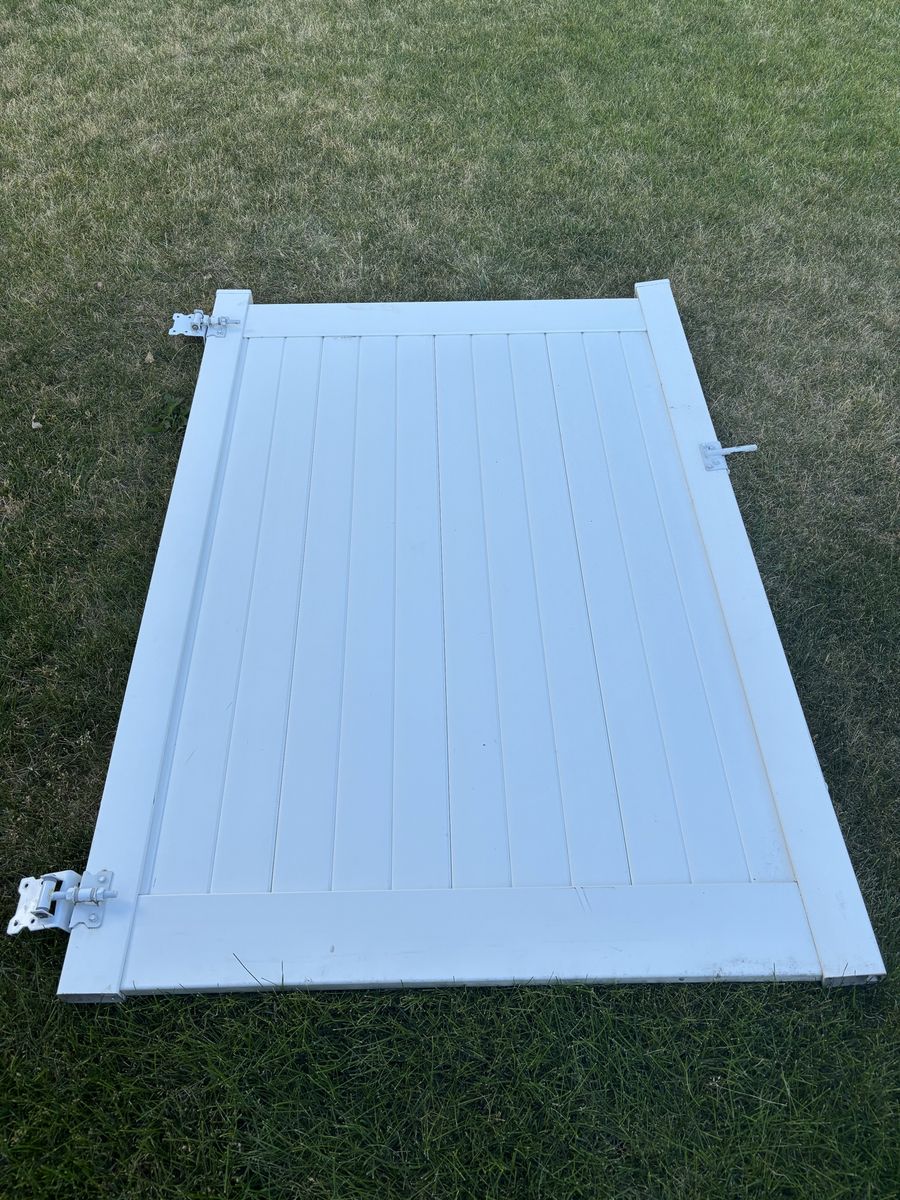 White vinyl gate