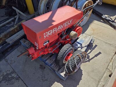 Gravely 985108 Utility tractor