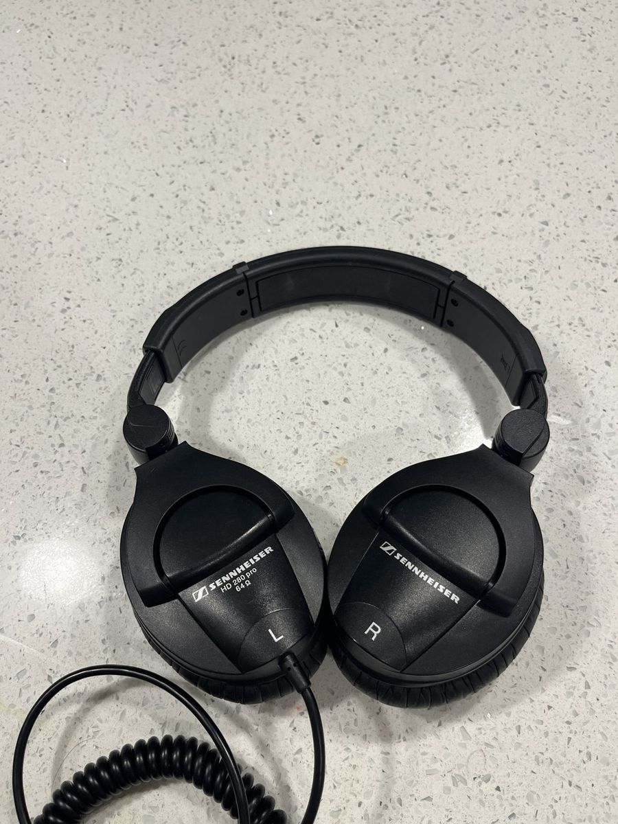 Sennheiser HD 280 Pro Studio Headphones 64 Ohm Coiled Cable