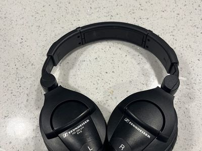 Sennheiser HD 280 Pro Studio Headphones 64 Ohm Coiled Cable