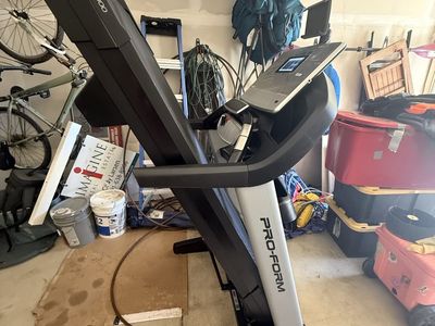 PRO-FORM Pro 2000 Treadmill with iFit Touchscreen Display - Excellent Condition