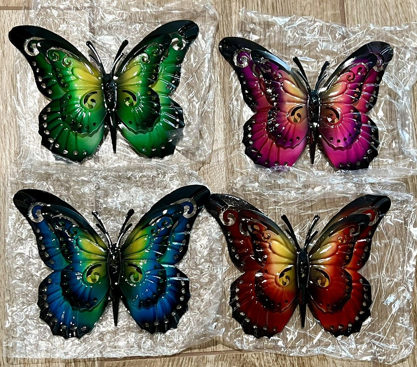 4 PK Metal Butterflies Fence Yard Art Garden Decor, 7" Butterfly for Outdoor or Indoor, Dual-Wings Colorful DW3