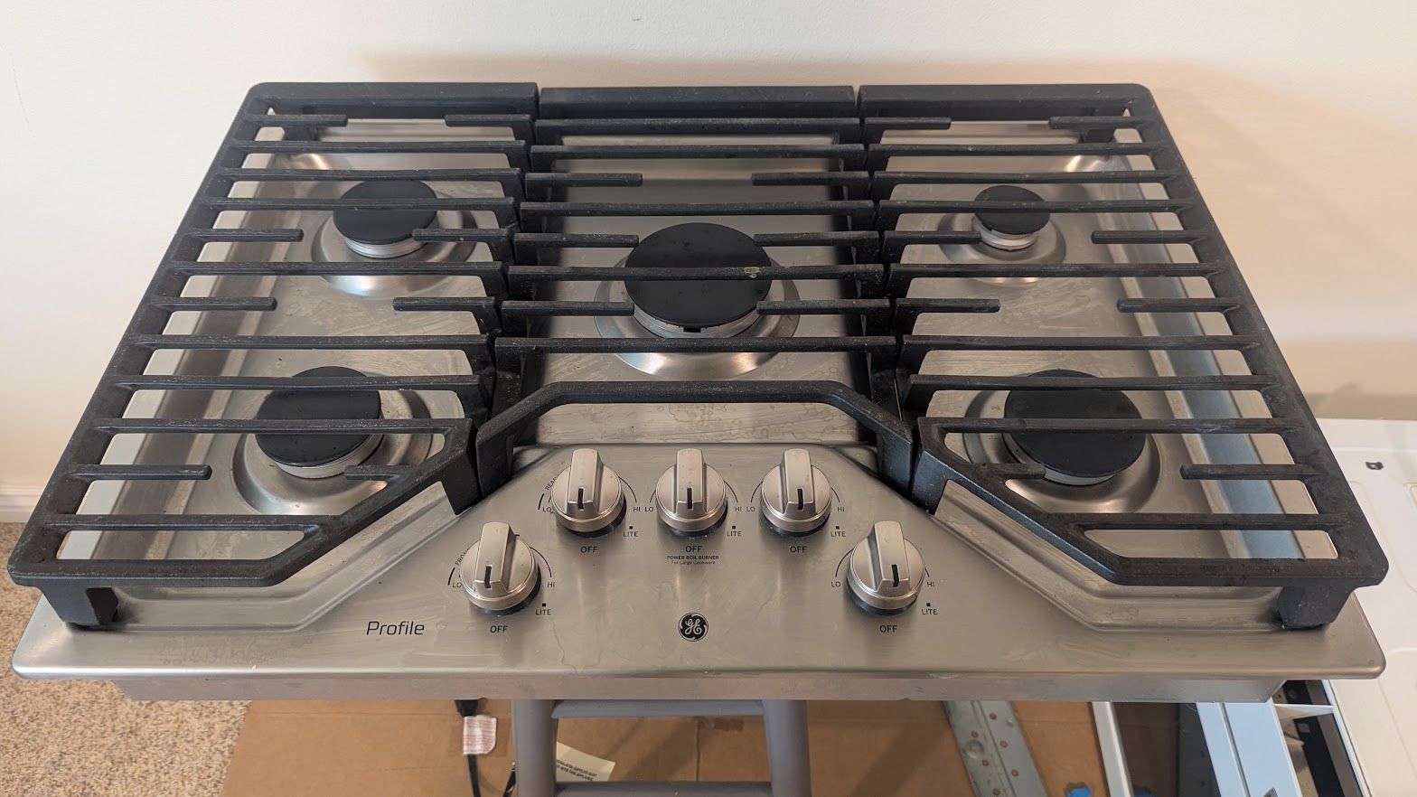 GE Profile 30" 5 burner gas cooktop stainless (PGP7030SLSS)